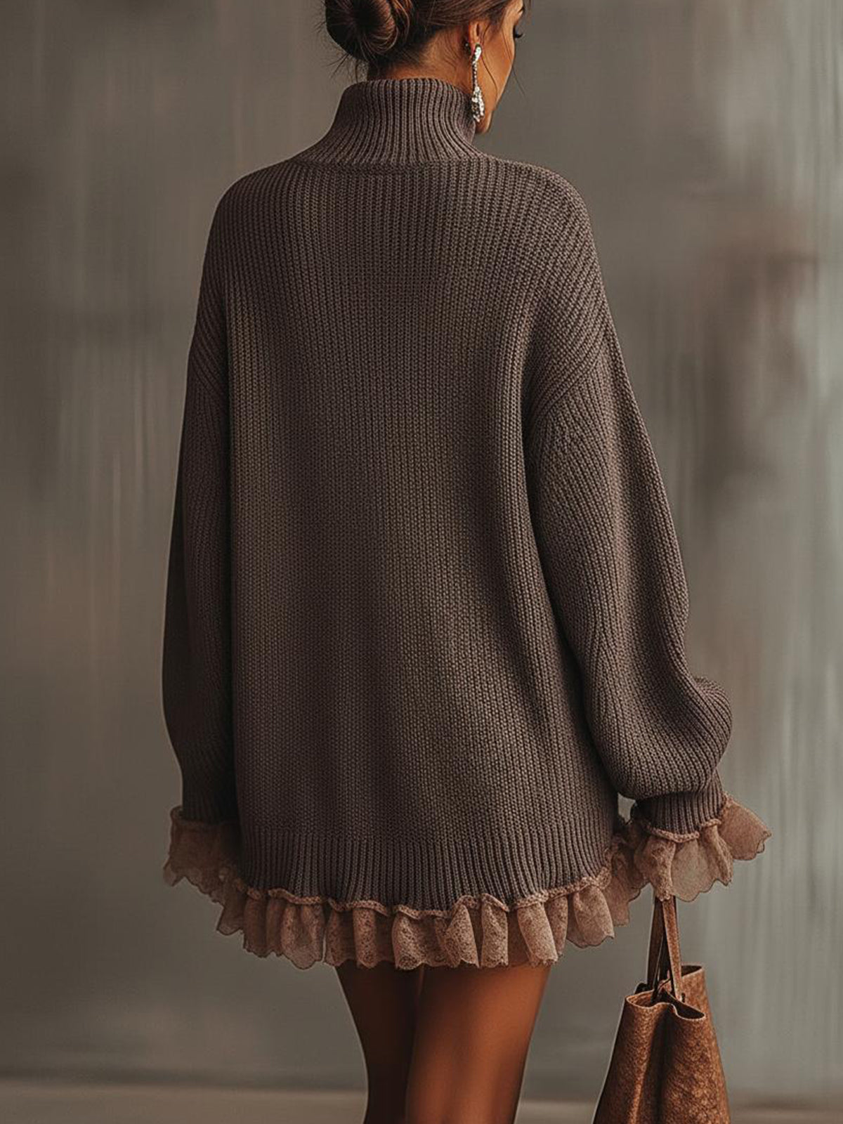 Carlotta | Abito Maglia Donna con Collo Alto e Balze in Pizzo - Romantico Invernale