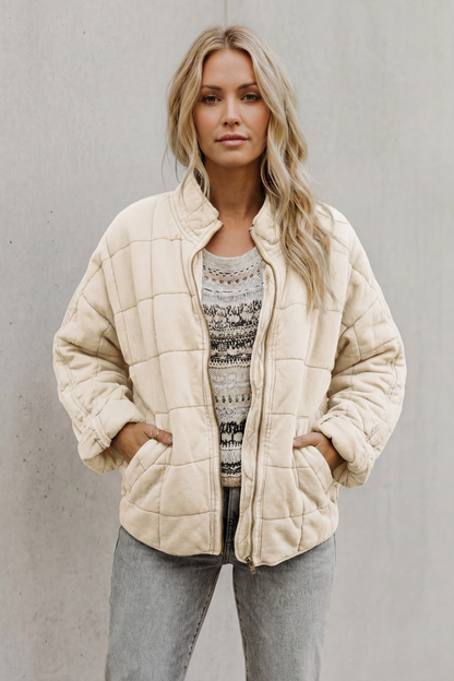 Gaia | Oversized Quilted Women's Jacket with High Collar and Slanted Pockets - Everyday Comfort