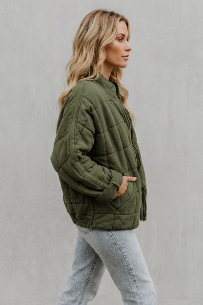 Gaia | Oversized Quilted Women's Jacket with High Collar and Slanted Pockets - Everyday Comfort