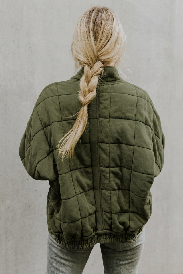 Gaia | Oversize-Damensteppjacke mit Stehkragen und schrägen Taschen - Komfort für jeden Tag