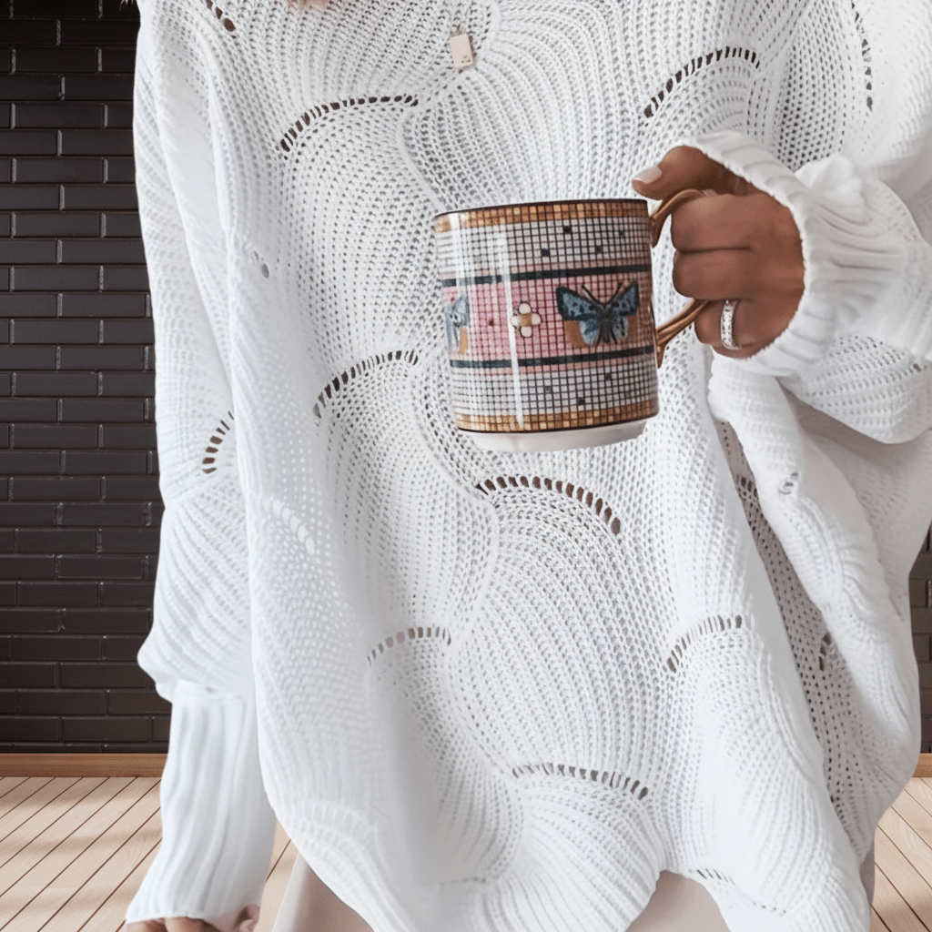 Alessandra | Maglione Donna Asimmetrico a Coste con Occhielli - Comfort Moderno