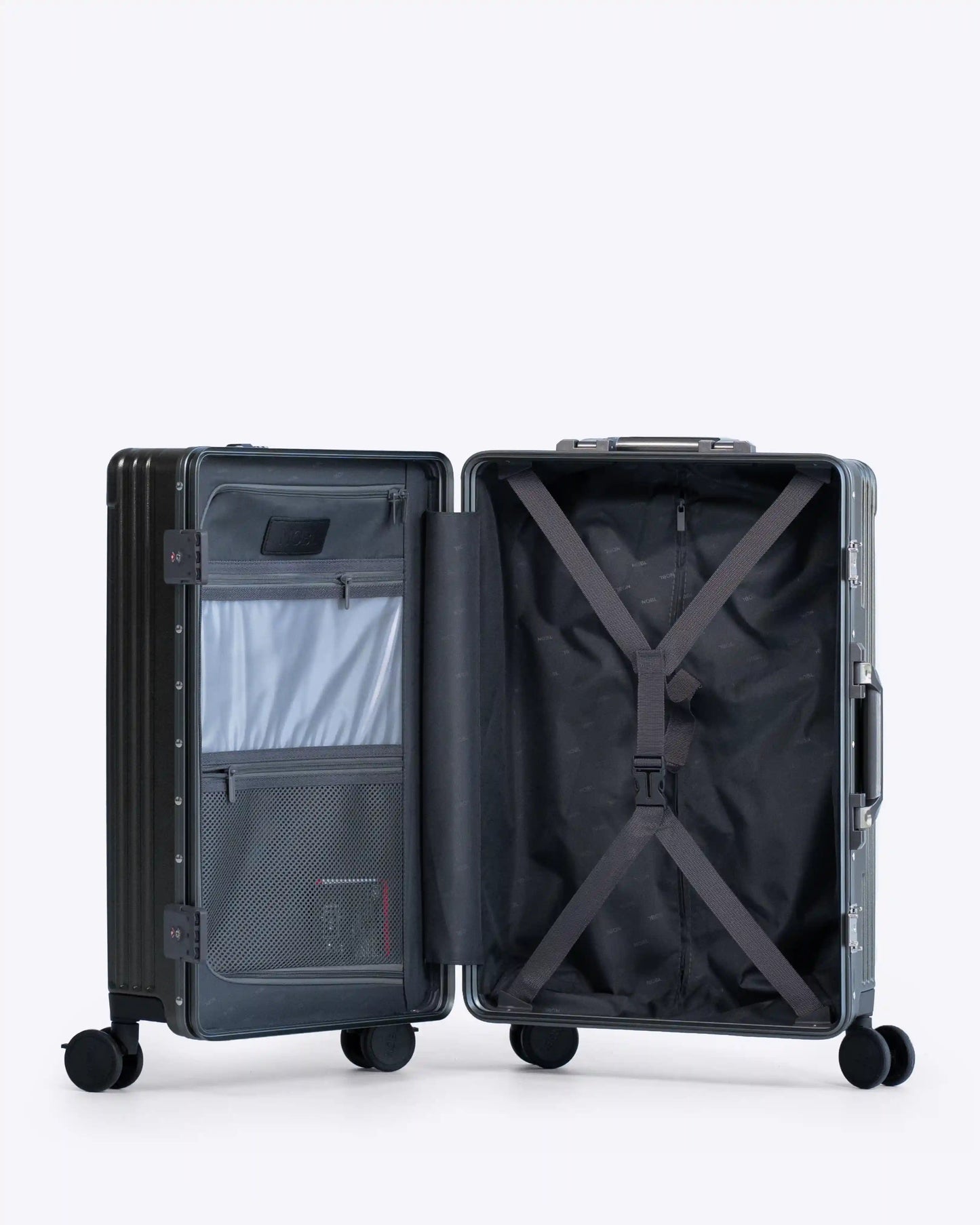 All-in-One Carry-On Luggage with USB Port and Laptop Pocket - Sleek Design for Comfortable Travel