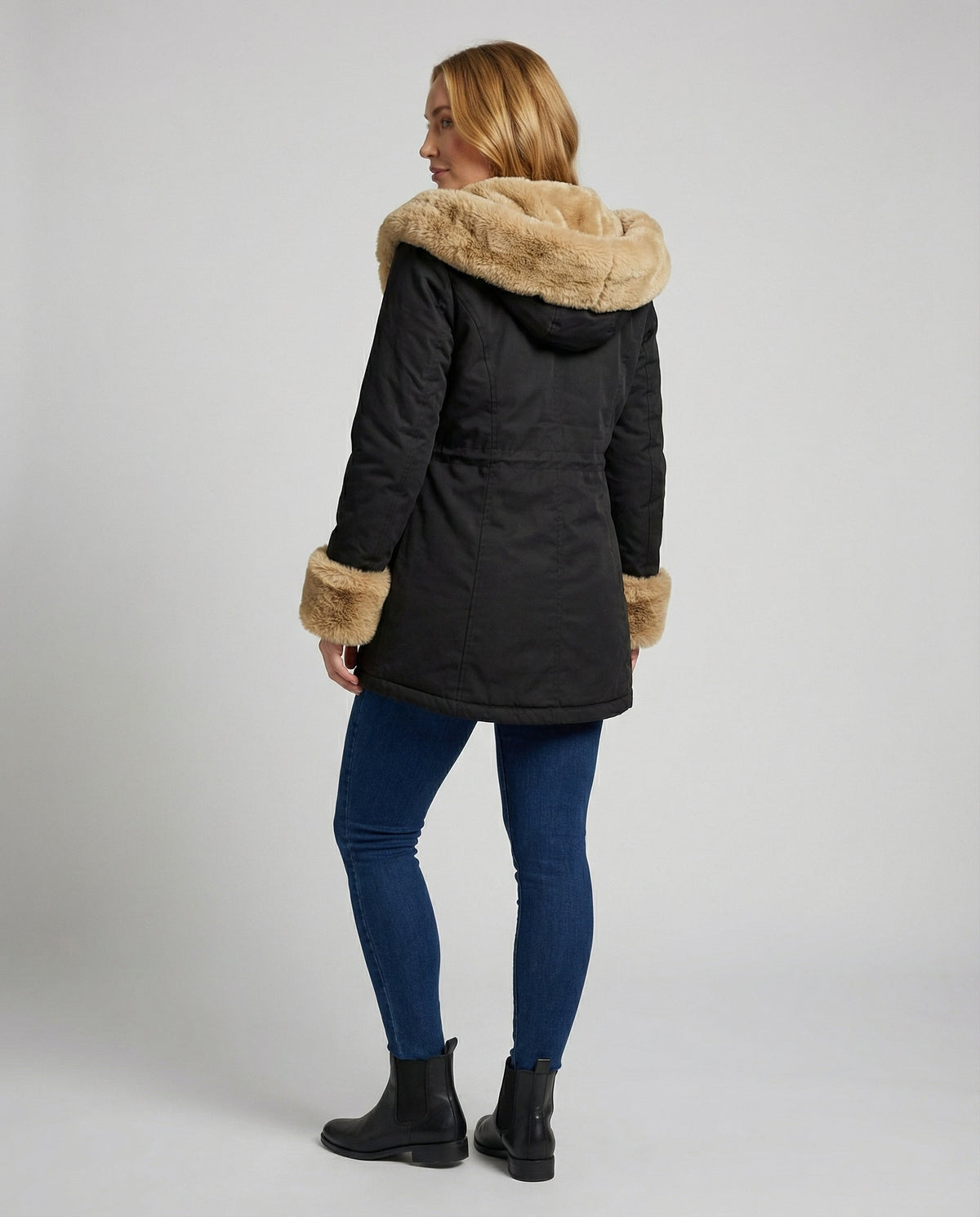 Piera | Long Women's Winter Jacket with Soft Lining and Hood - Cozy Warmth