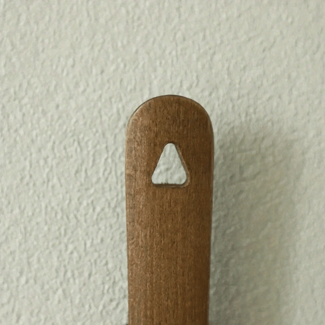 Calzascarpe Lungo in Legno di Faggio con Supporto Magnetico - Accessorio Ergonomico per Indossare Scarpe Senza Sforzo 1