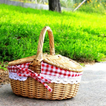 Woven Wicker Picnic Basket with Removable Liner - Elegant and Versatile for Picnics and Decoration
