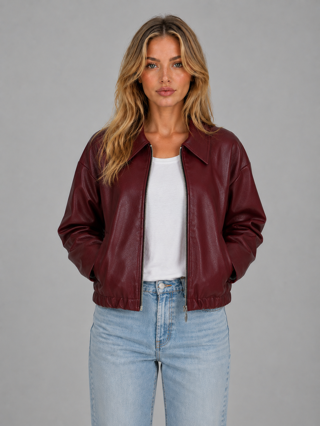 Orietta | Kurze Damenjacke aus Kunstleder mit Reißverschluss und Oversize-Kragen - Moderner Stil