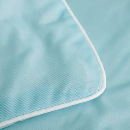 Cooling Blanket | Summer Blanket in Ice Silk with Cooling Technology | Reversible Design for a Cool and Comfortable Night