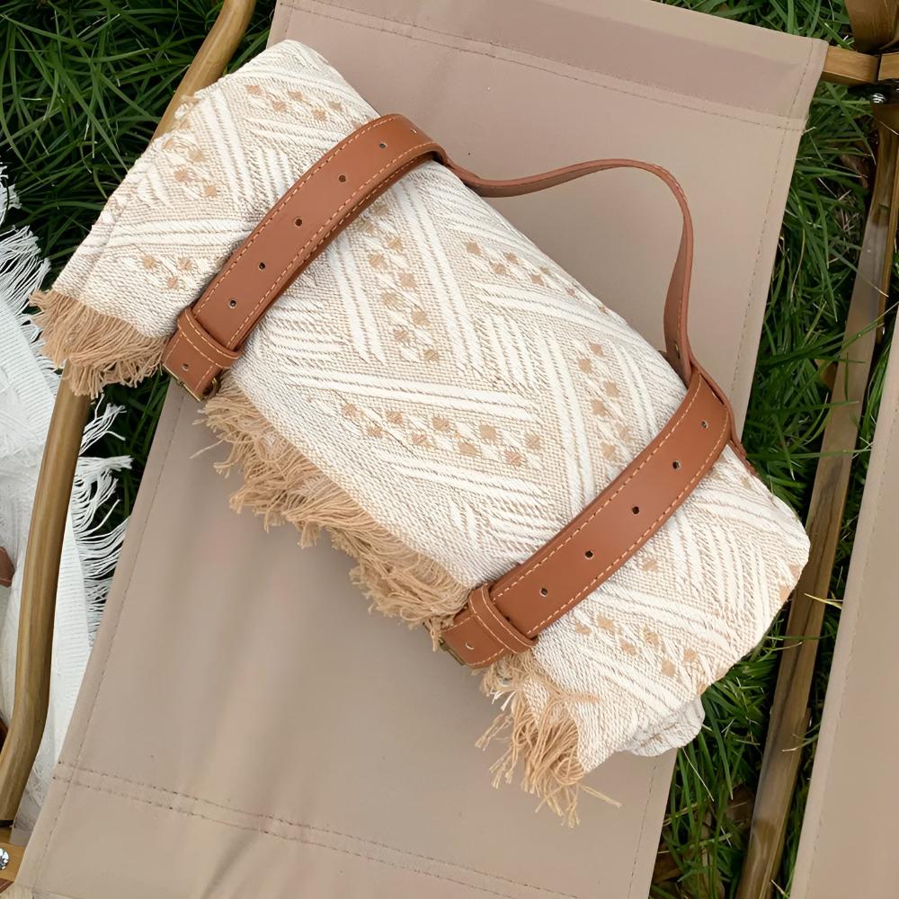 Elegant Picnic Blanket with Water-Resistant Backing | Comfort and Design for Outdoor Activities