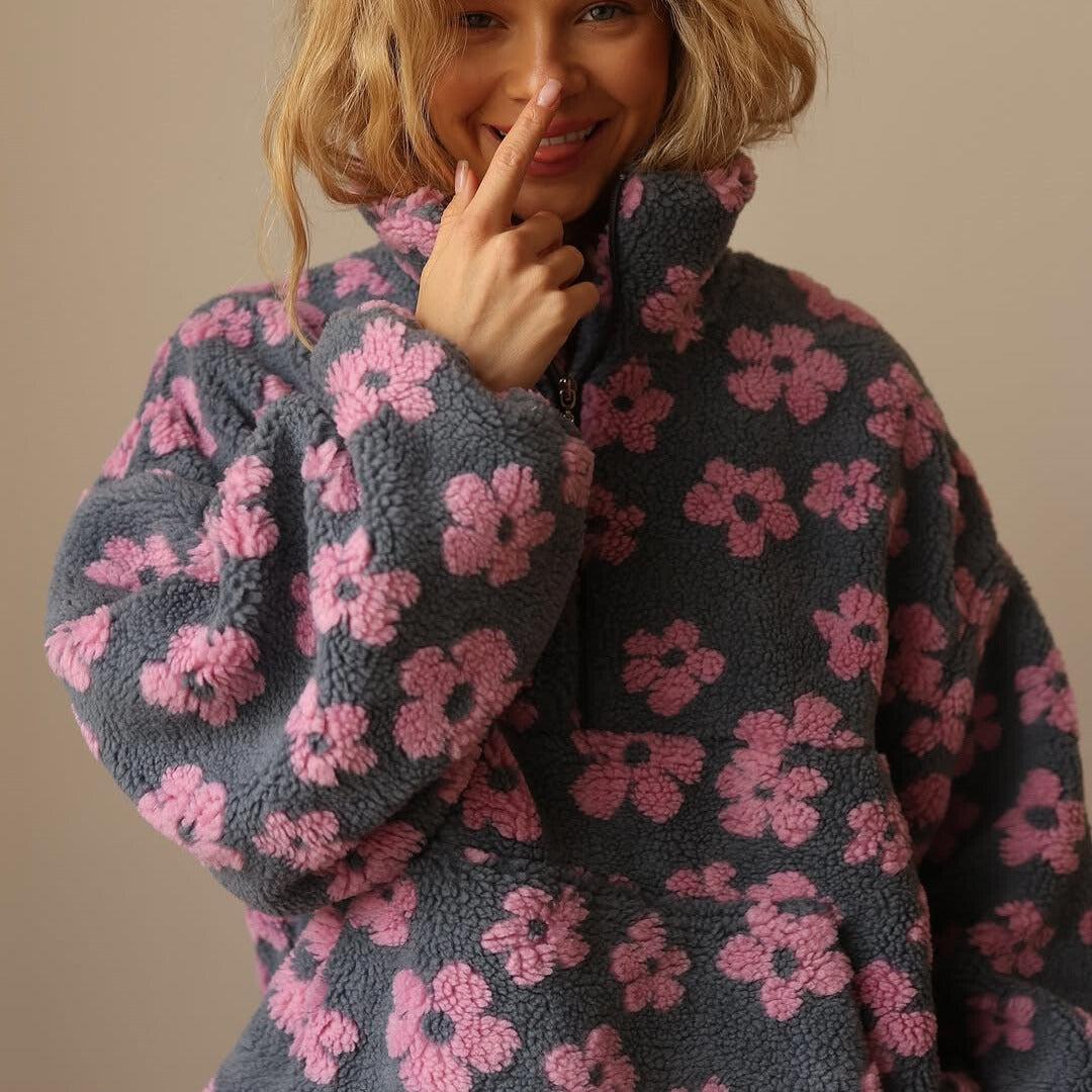Ginestra | Oversized Women's Sherpa Sweater with Floral Embroidery - Playful Softness