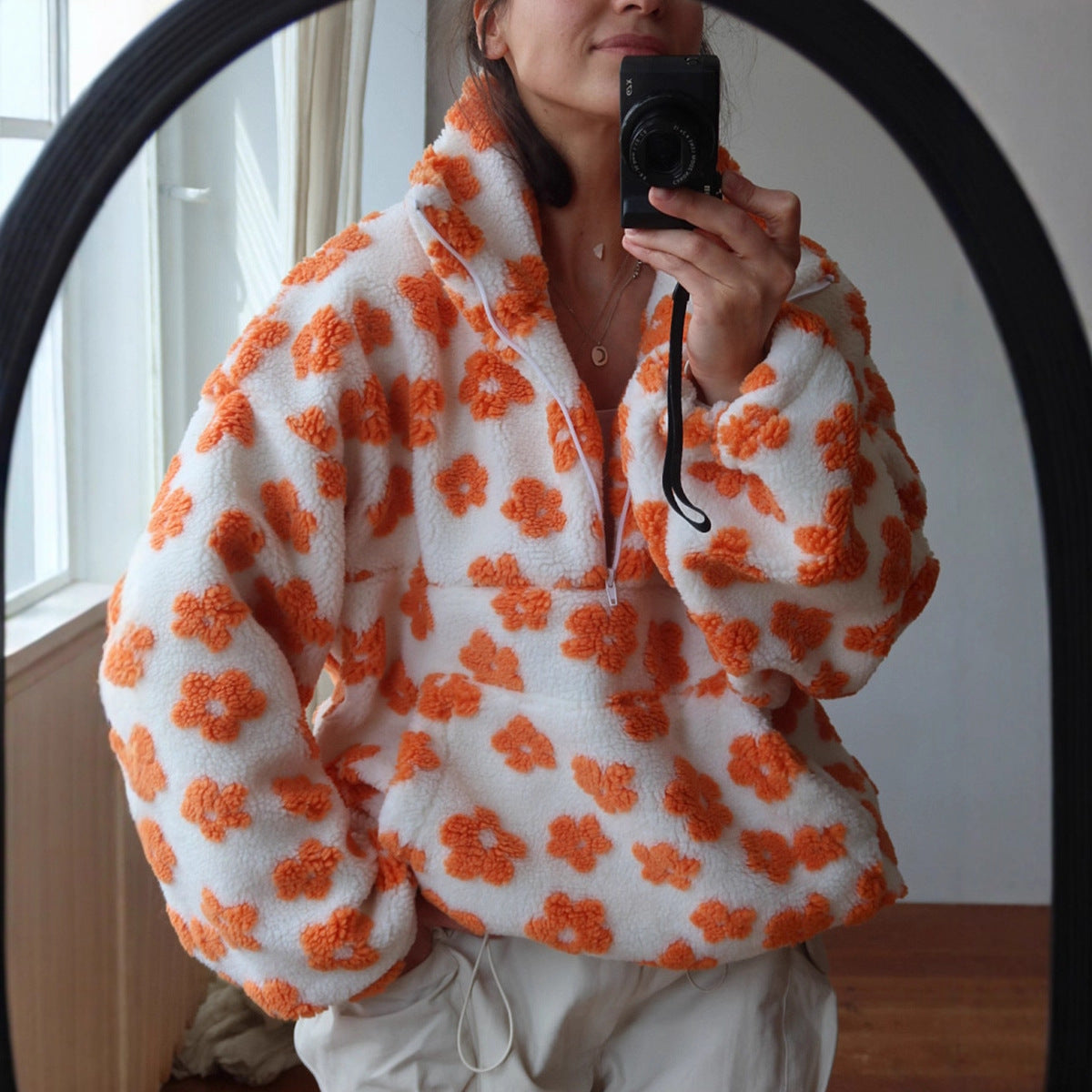 Ginestra | Oversized Women's Sherpa Sweater with Floral Embroidery - Playful Softness