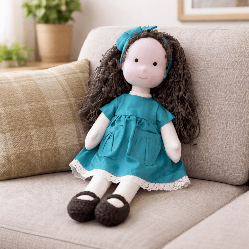 Elora | Bambola Waldorf in Cotone Fatta a Mano con Design Minimalista | Gioco Creativo per Sviluppo Emotivo 11