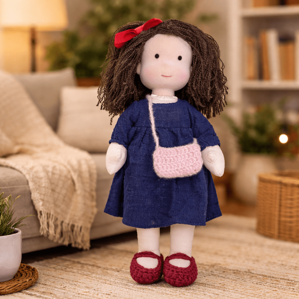 Elora | Bambola Waldorf in Cotone Fatta a Mano con Design Minimalista | Gioco Creativo per Sviluppo Emotivo 32