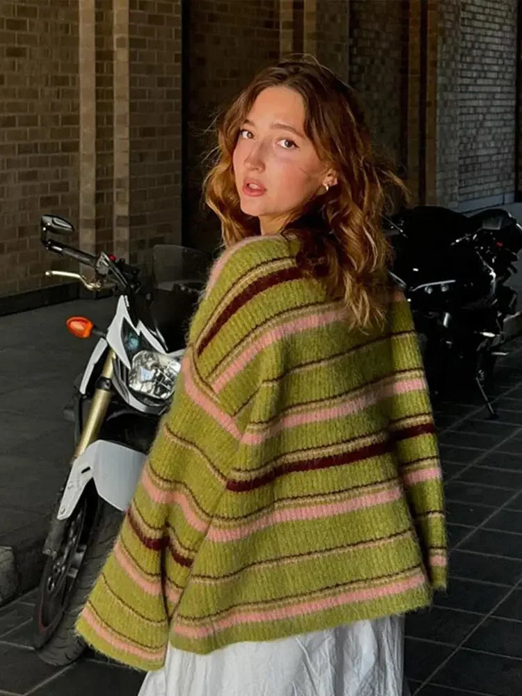 Emma | Ampio Cardigan a Righe Autunnale 3