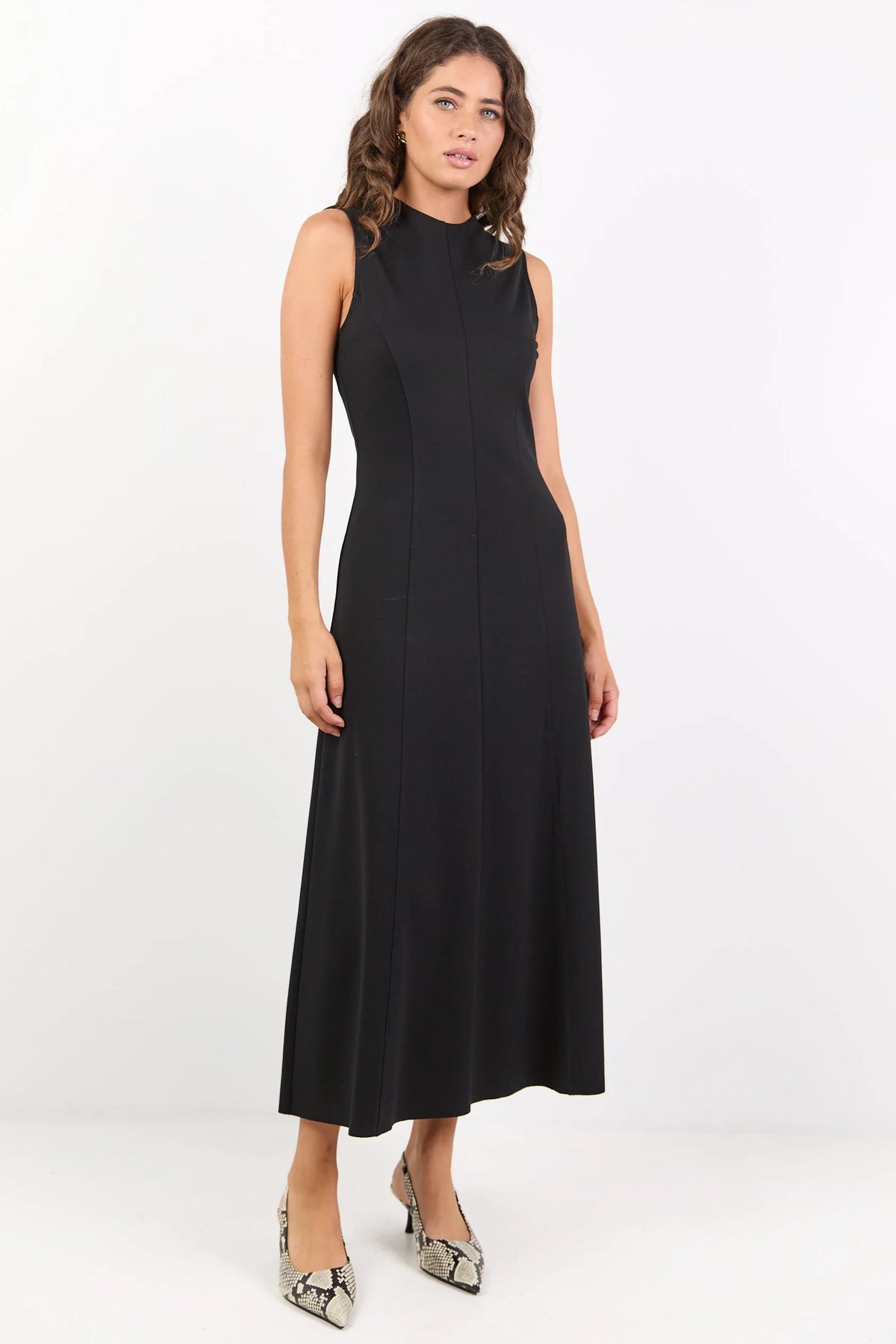 Emma | Elegante Maxi Dress Nero Slim Senza Maniche 1