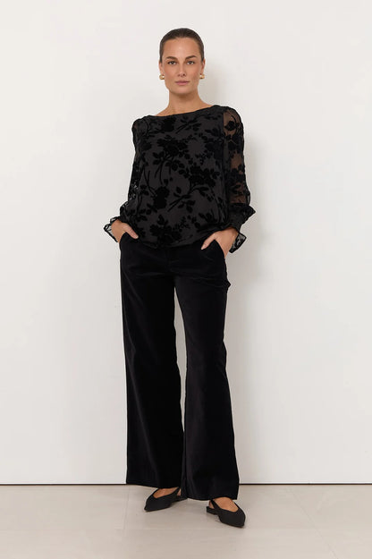 Emma | Elegante Top Burnout Nero con Maniche a Lanterna 2