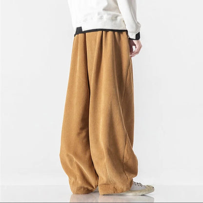 Ethan | Comodi Pantaloni Tuta In Velluto A Coste Uomo 2