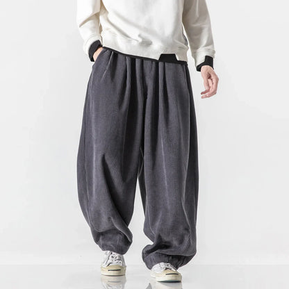 Ethan | Comodi Pantaloni Tuta In Velluto A Coste Uomo 3