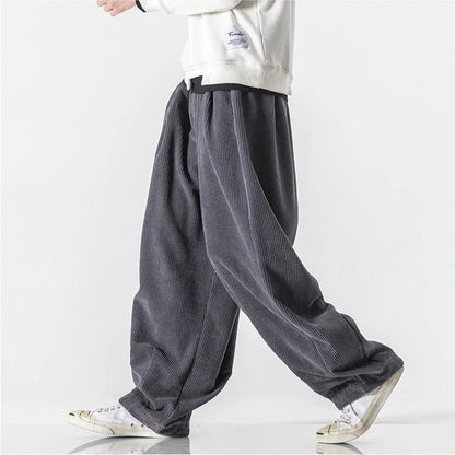 Ethan | Comodi Pantaloni Tuta In Velluto A Coste Uomo 4