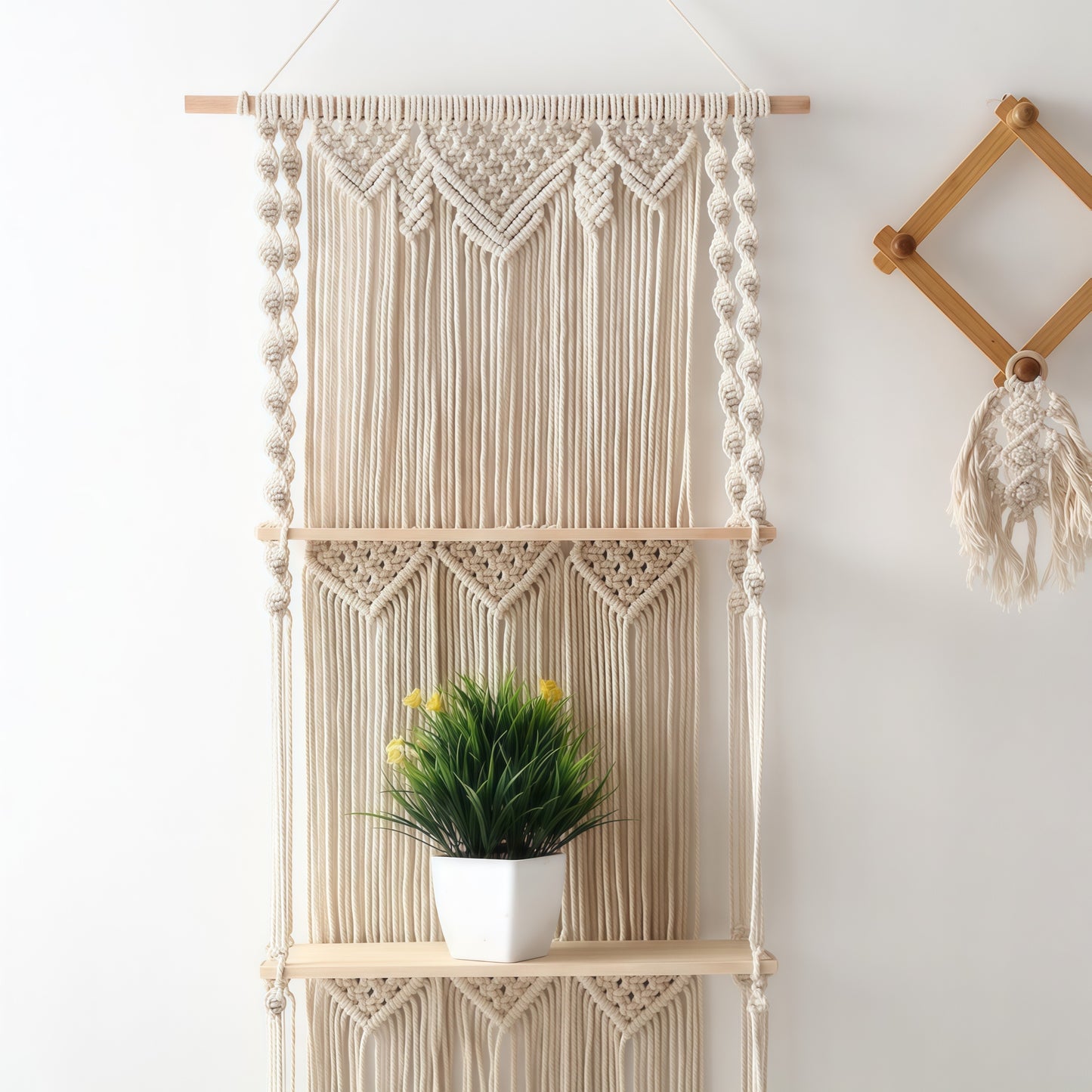 Floating Shelf in Macramé Wood