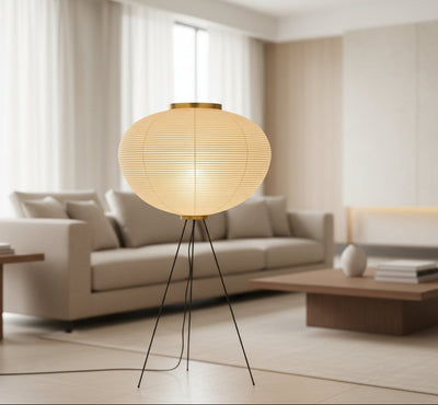 Minimalistische vloerlamp met zachte papieren lampenkap
