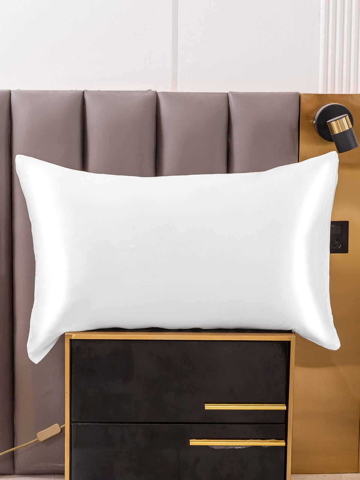 Silk Pillowcase | 30 Momme Silk Pillowcase with Envelope Closure | Comfort and Wellness for Hair and Skin