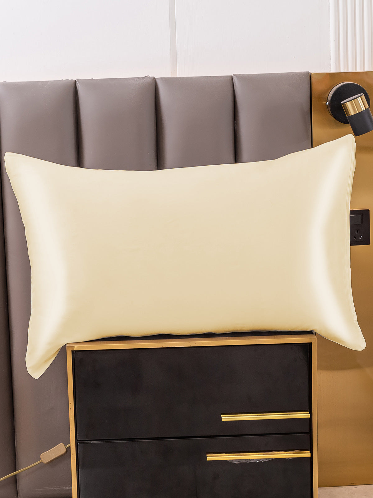 Silk Pillowcase | 30 Momme Silk Pillowcase with Envelope Closure | Comfort and Wellness for Hair and Skin
