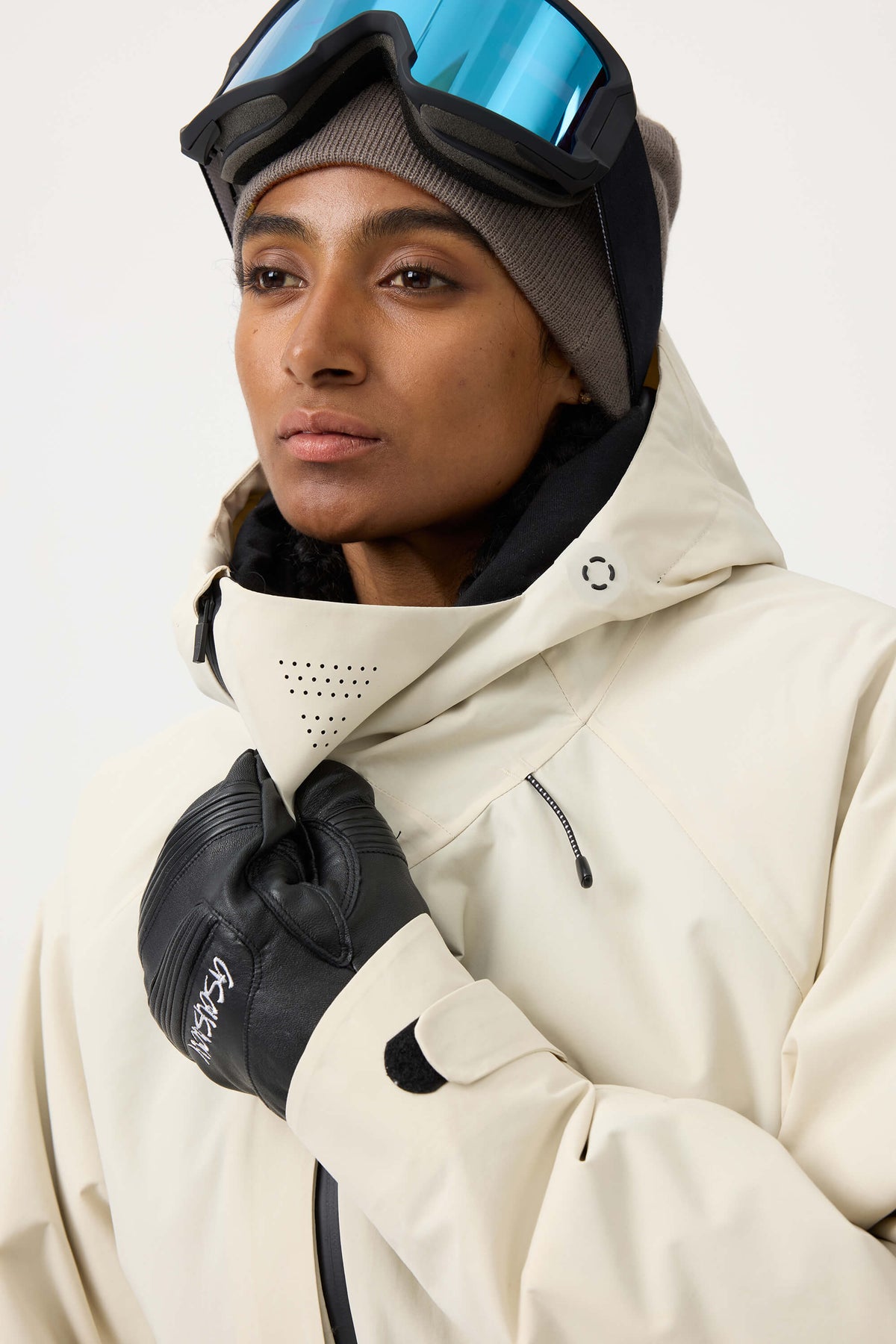 Candida | Women's Off-White Snow Jacket with Ventilation and Multiple Pockets - Winter Performance