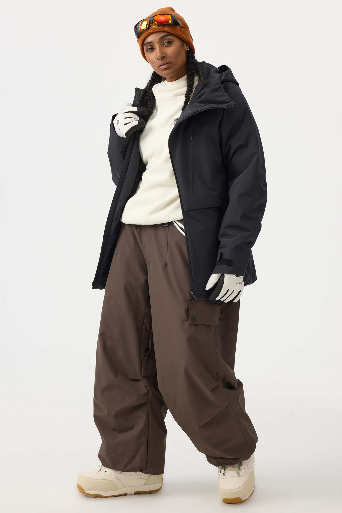 Nerina | Schwarze Damen-Schneejacke mit Belüftung und vielen Taschen - Leistung im Winter