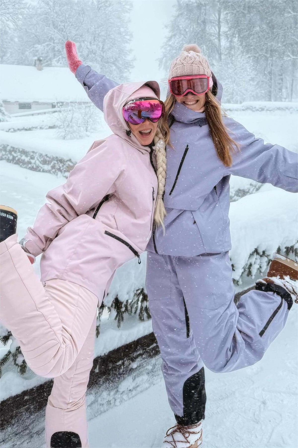 Nerina | Schwarze Damen-Schneejacke mit Belüftung und vielen Taschen - Leistung im Winter