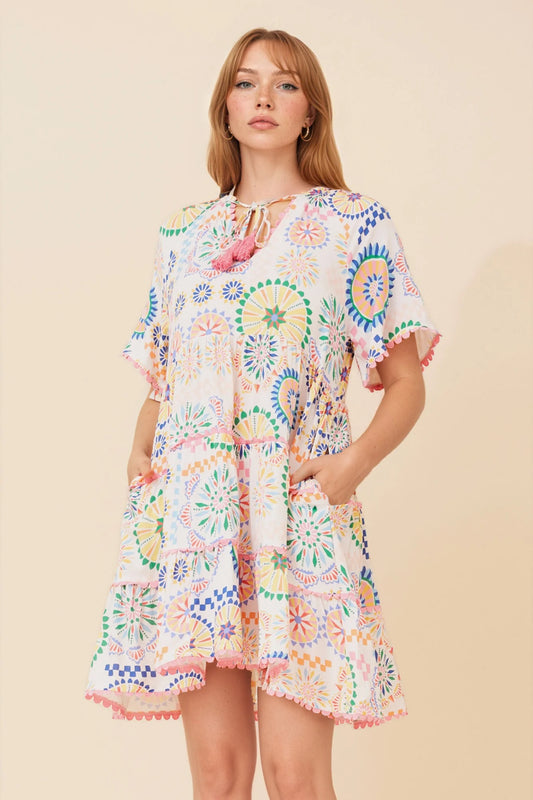 Greta | Chic Abito Corto Elegante con Dettagli Ric Rac 0