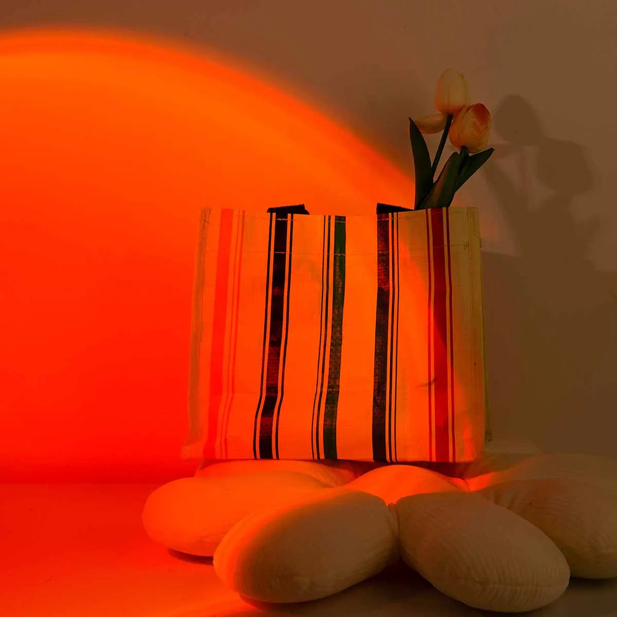 Lampada LED Rotante per Proiezione del Tramonto con Telecomando | 16 Colori per Atmosfera Romantica in Camera da Letto 3