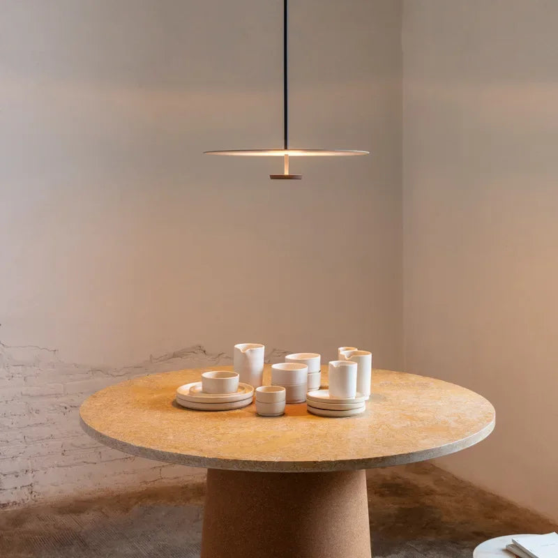 Lampada a Sospensione Minimalista con Design Elegante e Illuminazione Moderna per Atmosfera Raffinata 0