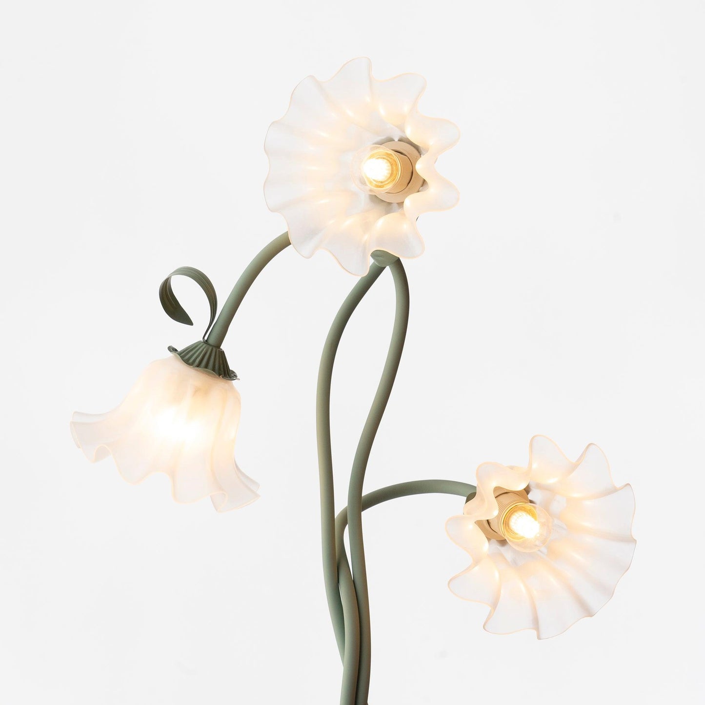 Floral Floor Lamp with Elegant Lampshades