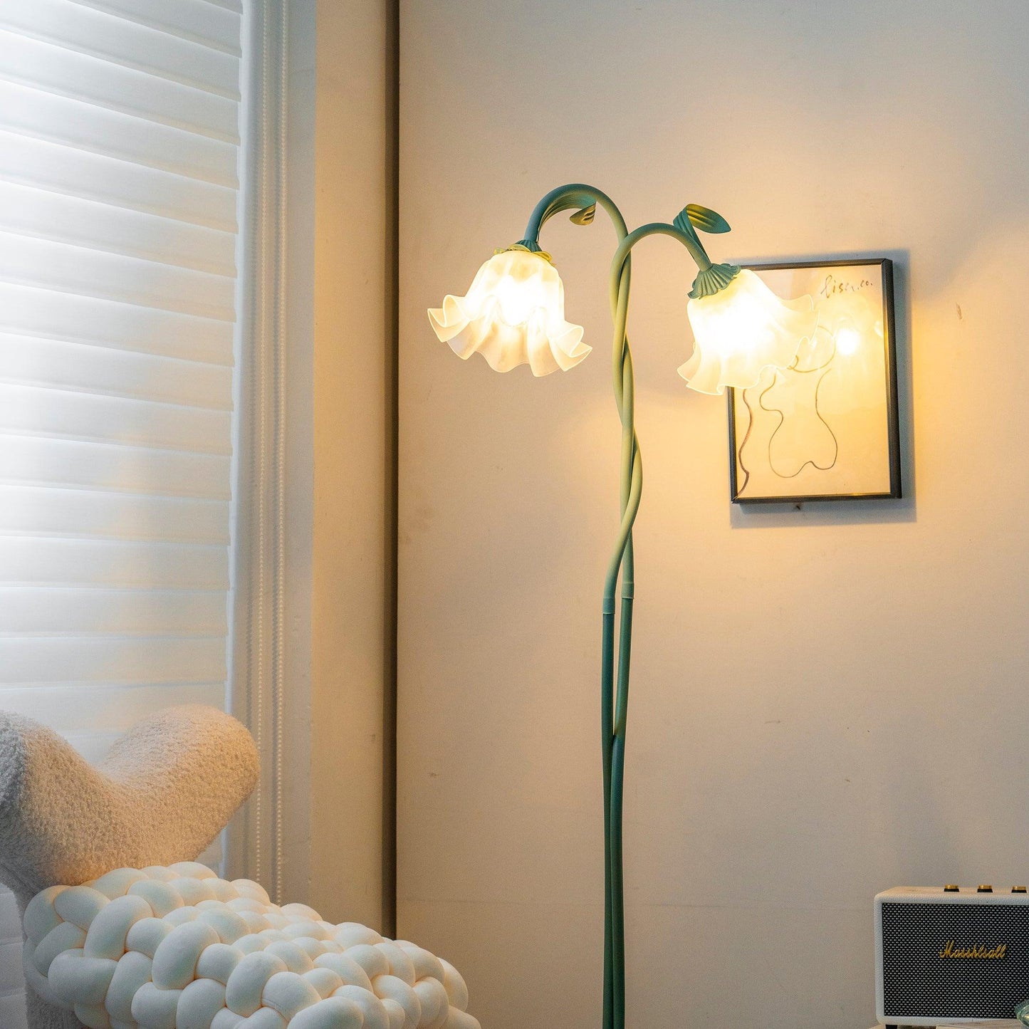 Floral Floor Lamp with Elegant Lampshades
