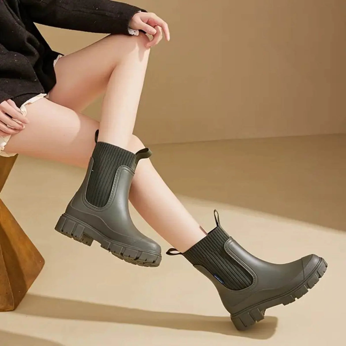 Luca | Eleganti Stivali Impermeabili Nero per Donna 2