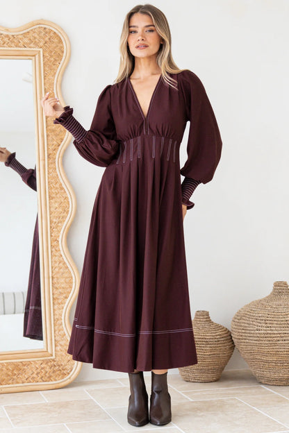 Mia | Elegante Abito Midi Fit And Flare con Scollatura a V 3