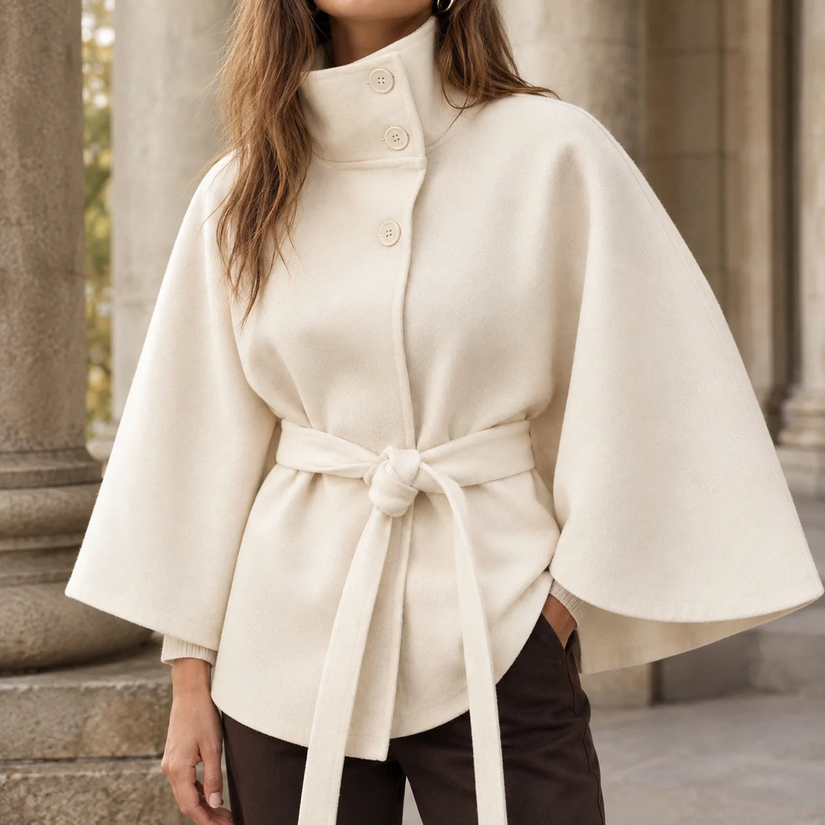 Mia | Elegante Cappa Ampia con Cintura Regolabile 0