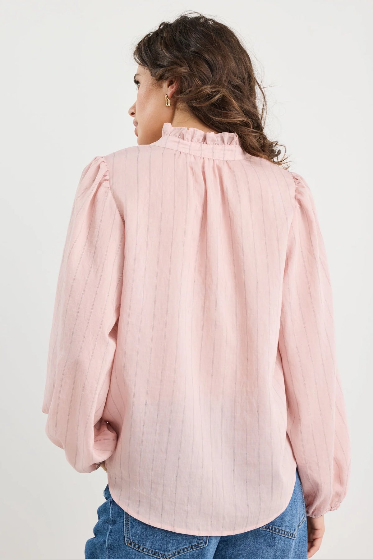 Mia | Elegante Top a Maniche Lunghe con Collo Alto e Dettagli Femminili 5