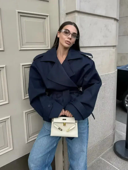 Mia | Elegante Trench Coat Antivento con Lacci 10