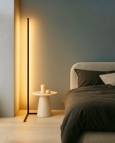 Hoekige LED vloerlamp met aanpasbaar licht