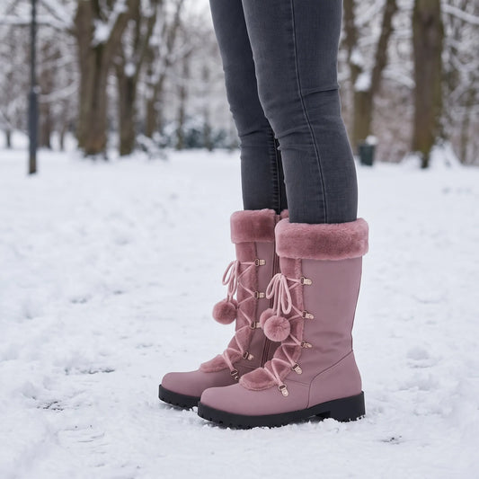 Ortensia | Halbhohe Winterstiefel für Damen mit weichem Umschlag und Pompon - Verspielte Wärme