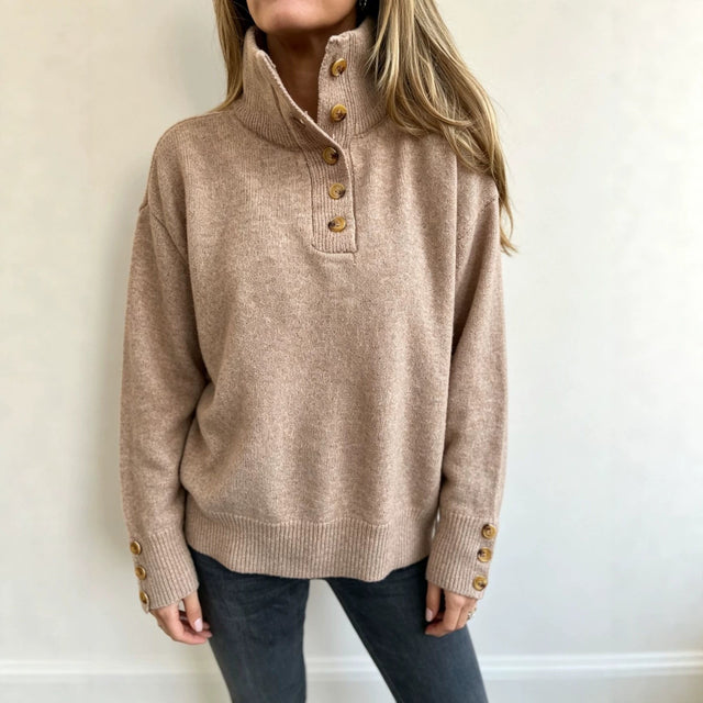 Olivia | Damenpullover mit Stehkragen und Holzknöpfen - Edle Wärme