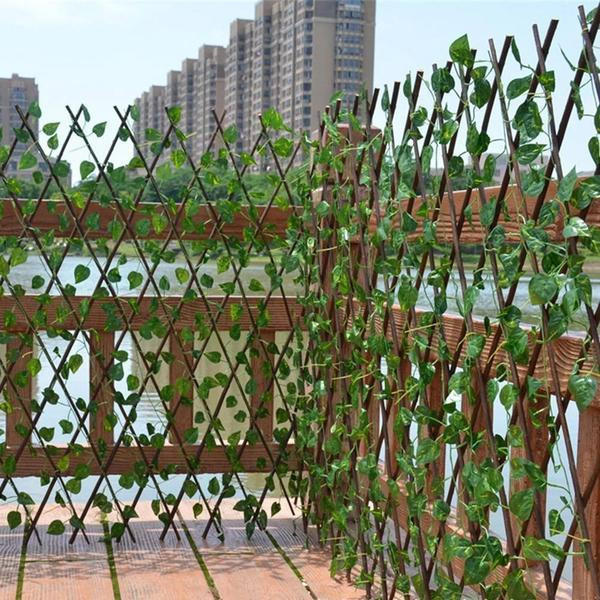 Retractable Garden Fence with Artificial Plants | Aesthetic Design for Privacy and Outdoor Comfort
