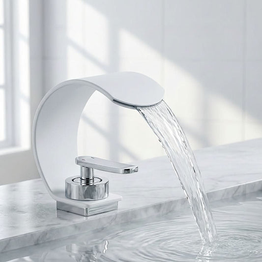 Rubinetto Lavabo A Cascata con Finitura A Specchio - Design Elegante per Bagni Moderni 0