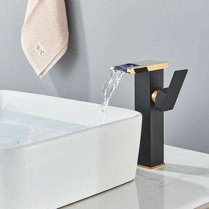 Rubinetto Lavabo Nero con LED e Maniglia Singola | Design Elegante per Controllo Temperatura 11