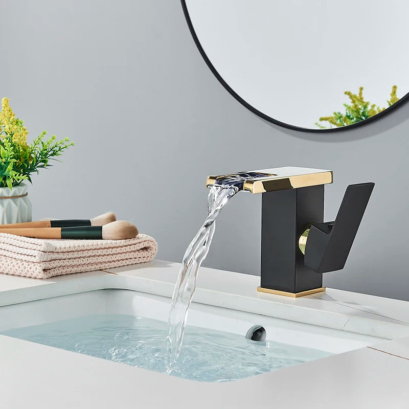 Rubinetto Lavabo Nero con LED e Maniglia Singola | Design Elegante per Controllo Temperatura 6