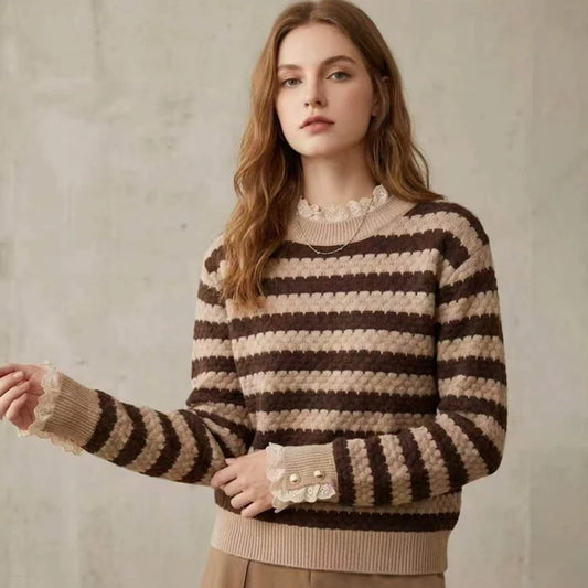 Samantha | Elegante Maglione a Righe con Pizzo per Donna 0
