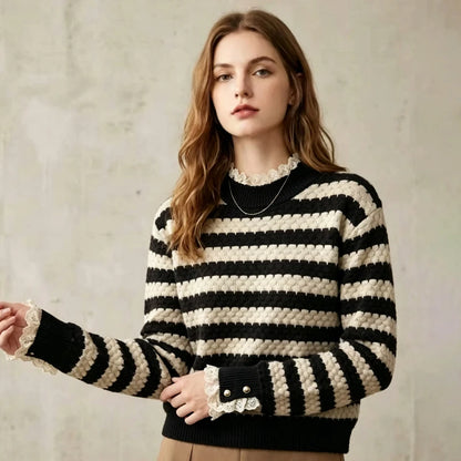 Samantha | Elegante Maglione a Righe con Pizzo per Donna 2