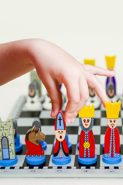 Set Avventura | Scacchi Educativi in Legno con Disegni Colorati | Stimola il Pensiero Strategico per Bambini 3