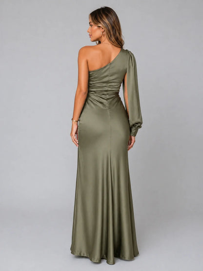 Sofia | Elegante Abito Maxi in Satin con Spalla Scoperta per Cerimonie 1